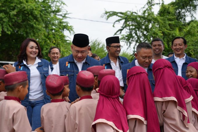 Photo/Source: ITDC facilitates toilet repairs at SD Negeri Sekembang.