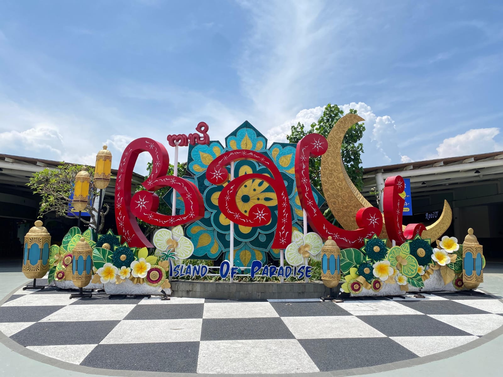 Foto:Ist. Libur Lebaran:  Bandara Ngurah Rai bersiap menyambut libur Lebaran.