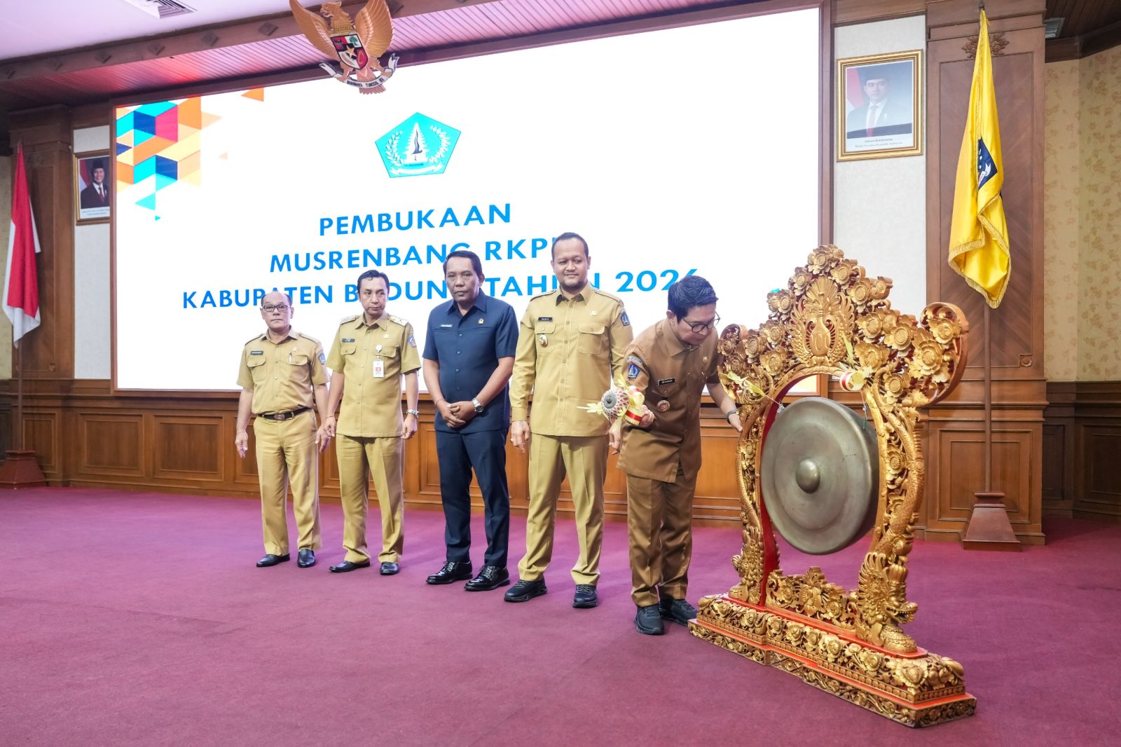 Foto/Ist. Musrenbang: Bupati Adi Arnawa didampingi Wabup Alit Sucipta dan Ketua DPRD Gusti Anom Gumanti saat  membuka Musrenbang RKPD Kabupaten Badung tahun 2026 di Puspem Badung.