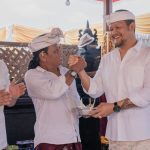 Photo/Ist. Deputy Regent Bagus Alit Sucipta attending the Piodalan, Melaspas Ngenteg Linggih, and Mendem Pedagingan ceremonies at Pura Batan Jepun Putih, Banjar Pengubengan Kangin, Kerobokan Kelod, on Monday, March 10, 2025.