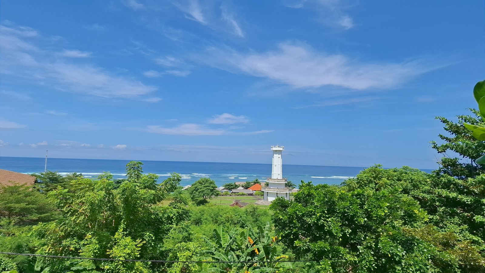 Foto/Ist Begitu Indah: Pemnadangan DTW Pantai Pandawa yang begitu indah dan terus  berbenah demi kepuasan pengunjung.