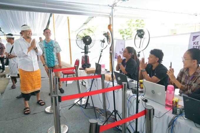 Foto/Ist. Wabup Bagus Alit Sucipta meninjau seleksi pengadaan PPPK untuk formasi tahun 2024 tahap II, di Universitas Terbuka Denpasar, Selasa (13/5).