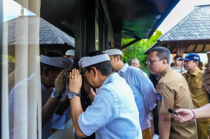 Foto/Ist Rumah Kos: Bupati Adi Arnawa didampingi Wabup Bagus Alit Sucipta melaksanakan pengawasan dan pengendalian usaha Rumah Kost, khususnya yang dihuni oleh WNA di sepanjang Jalan Taman Sari, Banjar Pengubengan Kangin, Kelurahan Kerobokan Kelod, Kuta Utara.