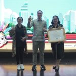 Foto/Ist Sekda: Sekda IB. Surya Suamba menerima Piagam Penghargaan Simpul Jaringan Terbaik Nasional Tahun 2025 dari Arsip Nasional Republik Indonesia di Ruang Noerhadi Magetsari, Gedung C ANRI, Jakarta Selatan.