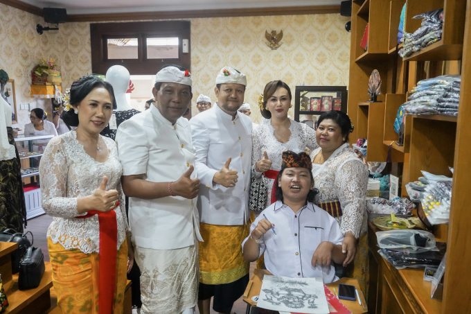 Foto/Ist Wakil Bupati Badung, Bagus Alit Sucipta menghadiri peluncuran Galeri UMKM di Gedung DPRD, Puspem Badung, Kamis (10/7).