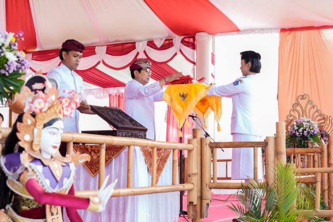 Foto Istimewa Bupati Badung I Wayan Adi Arnawa menjadi Inspektur Upacara saat Upacara Peringatan HUT Ke-80 Kemerdekaan RI Tahun 2025 di Lapangan Mangupraja Mandala, Puspem Badung