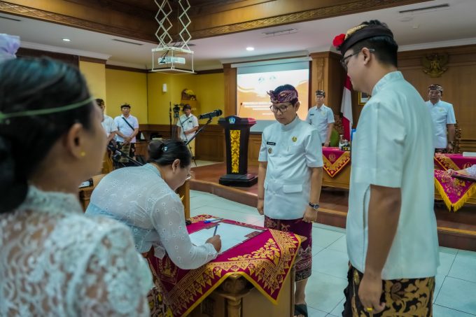 Photo Courtesy: Badung Regent I Wayan Adi Arnawa inaugurates and swears in Administrative, Supervisory, and Functional Officials at Kriya Gosana Hall, Badung Government Center,