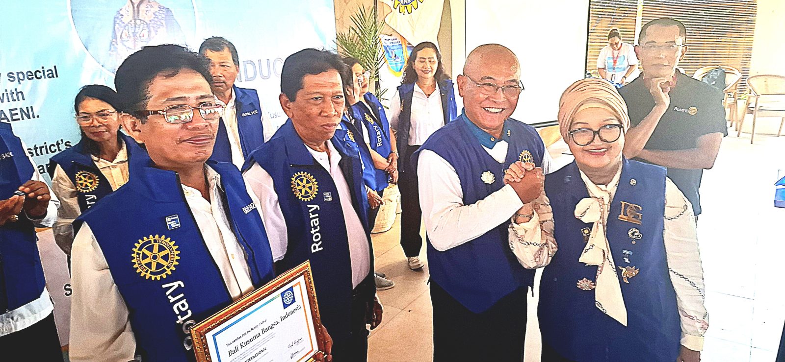 Photo/Doc Inauguration: Photos of the inauguration of RC of Bali Kusuma Bangsa and appreciation to DGE Wayan Tur Adnyana by District Governor (DG) 3420, Diah Anggraeni.