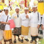 Bupati Wayan Adi Arnawa saat menghadiri Karya Mamungkah, Ngenteg Linggih, dan Padudusan Wraspati Kalpa Agung di Pura Bangbang Beji Desa Adat Pecatu, Senin (8/9).