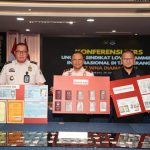 Foto Istimewa: Sindikat :Barang bukti sindikat love scamming internasional yang berhasil diamankan patugas.