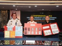 Foto Istimewa: Sindikat :Barang bukti sindikat love scamming internasional yang berhasil diamankan patugas.