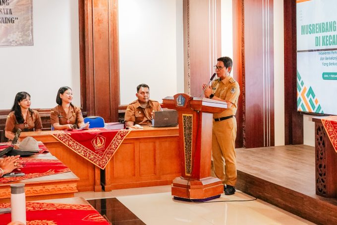 Foto/Ist Bupati Adi Arnawa saat membuka Musrenbang RKPD Kecamatan Kuta Selatan Tahun 2026 di Ruang Rapat Utama Kantor Camat Kuta Selatan, Senin (9/2).  