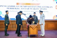 Foto Istimewa Bupati Wayan Adi Arnawa saat melantik Perbekel Antar Waktu di Ruang Kertha Gosana Puspem Badung.