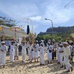 Foto Istimewa Nyegara Gunung: Upacara Nyegara Gunung di Pantai Pandawa serangkaian Karya di Pura Beji, Desa Adat Kutuh.