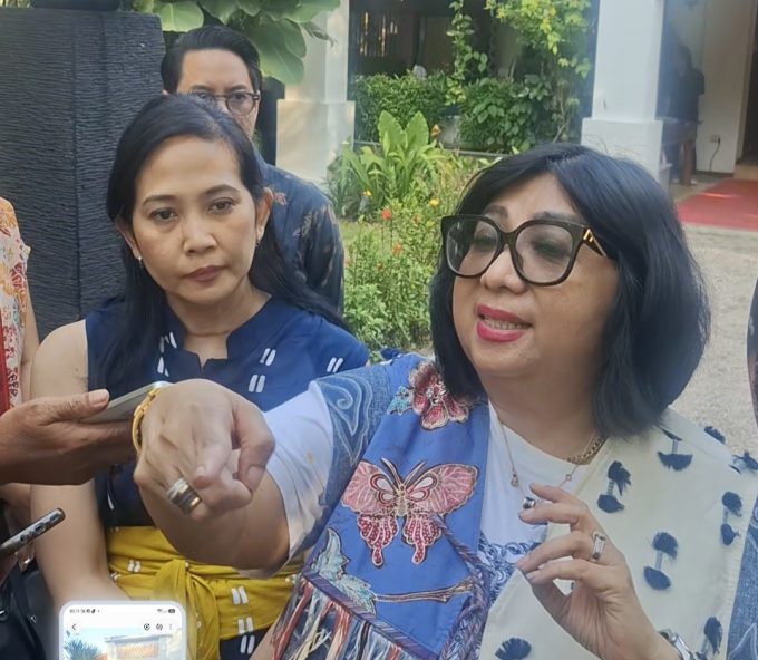 Photo Caption: Blocl C: Stella Kohdong, General Manager of Commercial Property at PT Jakarta Setiabudi Internasional (JSI), presents the development plan for Block C at Bali Collection.