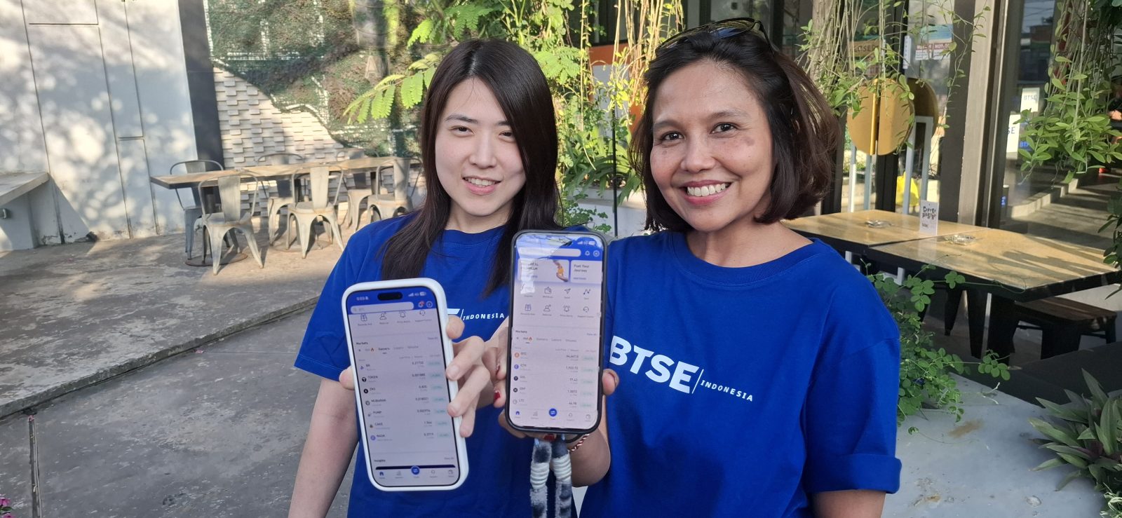 Foto Istimewa BTSE: Rieka Handayani (kanan) bersama Stephanie Kusnadi (kiri) saat memaparkan tentang kegiatan Built for You Bali serta keunggulan Kripto.