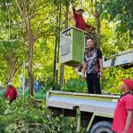 Foto Istimewa: Wayan Puspa Negara saat turun langsung melakukan monitoring di lapangan mensuport jajaran DLHK Badung.